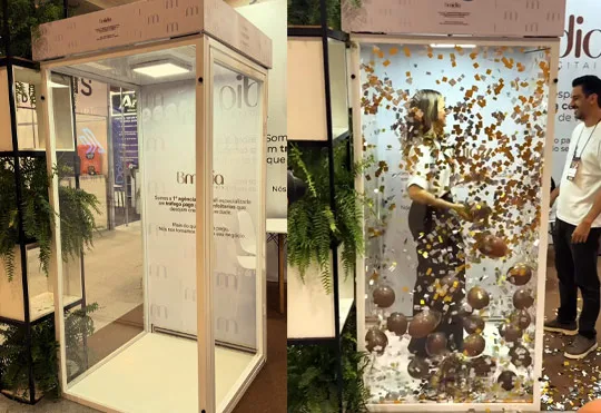 Como Atrair Clientes Usando uma Cabine de Prêmios em Eventos